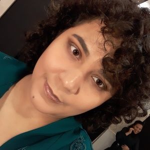 Meet your Posher, Sabrina Kaitlyn